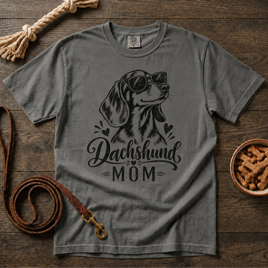 Dachshund Mom T-Shirt