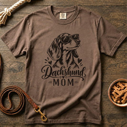 Dachshund Mom T-Shirt